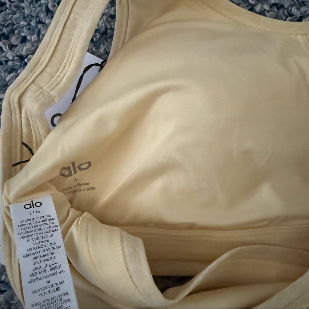 NWT ALO YOGA Alosoft center stage bra warm butter Heather - Picture 9 of 9